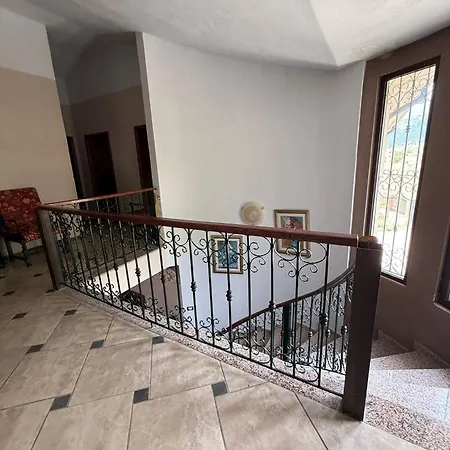 Guest house Giulia's Tragjas