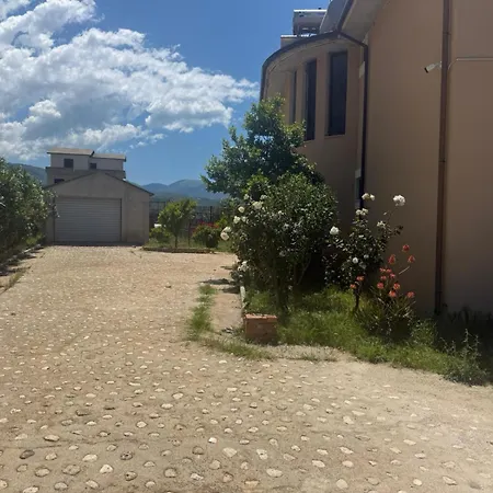 Giulia's Trajas