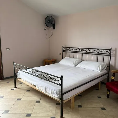 Giulia's Guest house *