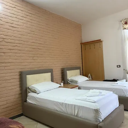 Giulia's Guest house Tragjas